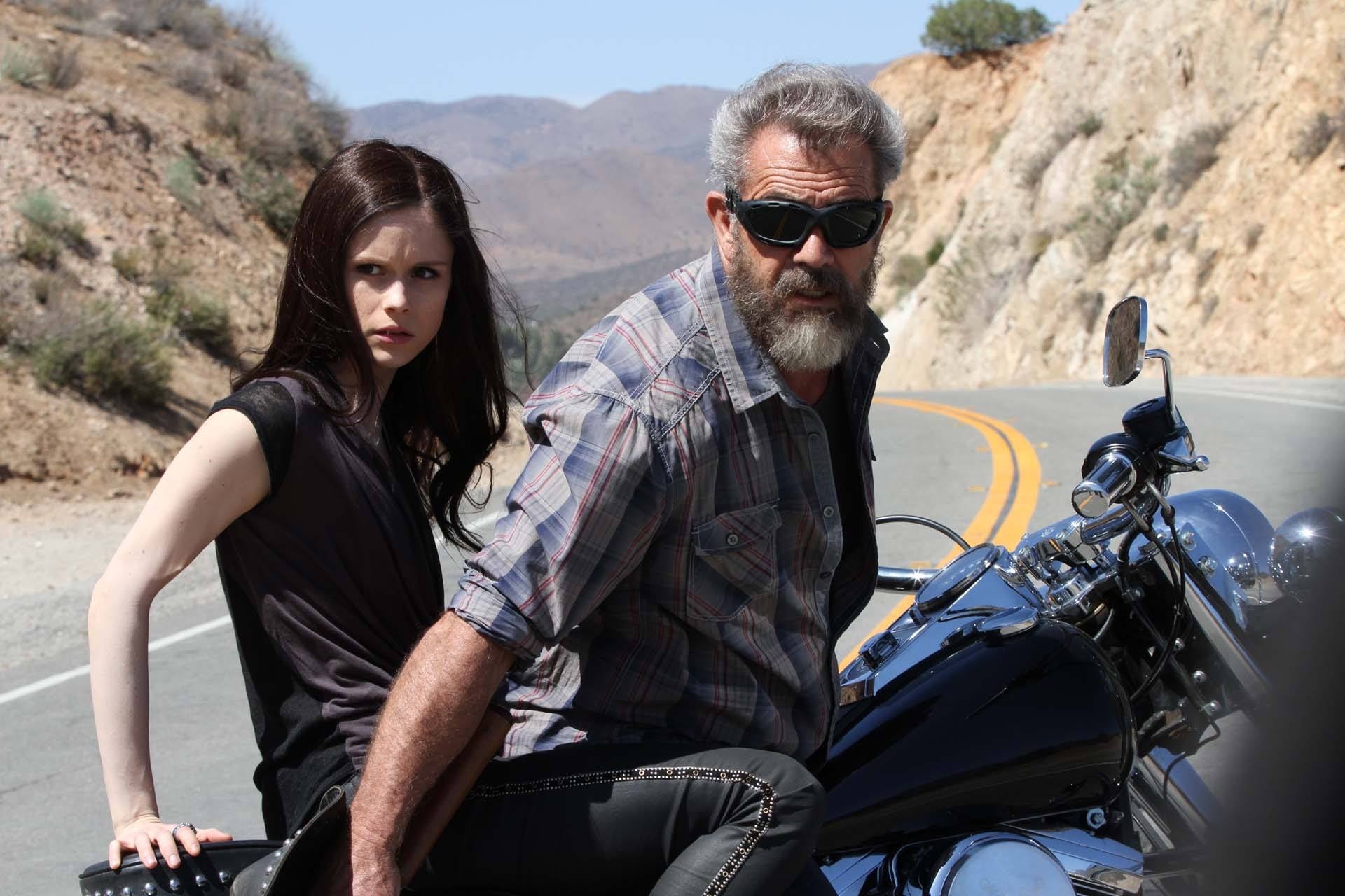 Review Blood Father